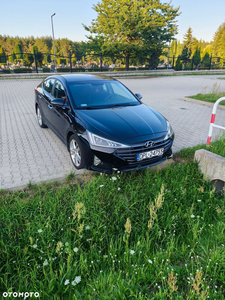 Hyundai Elantra 1.6 Comfort - 6