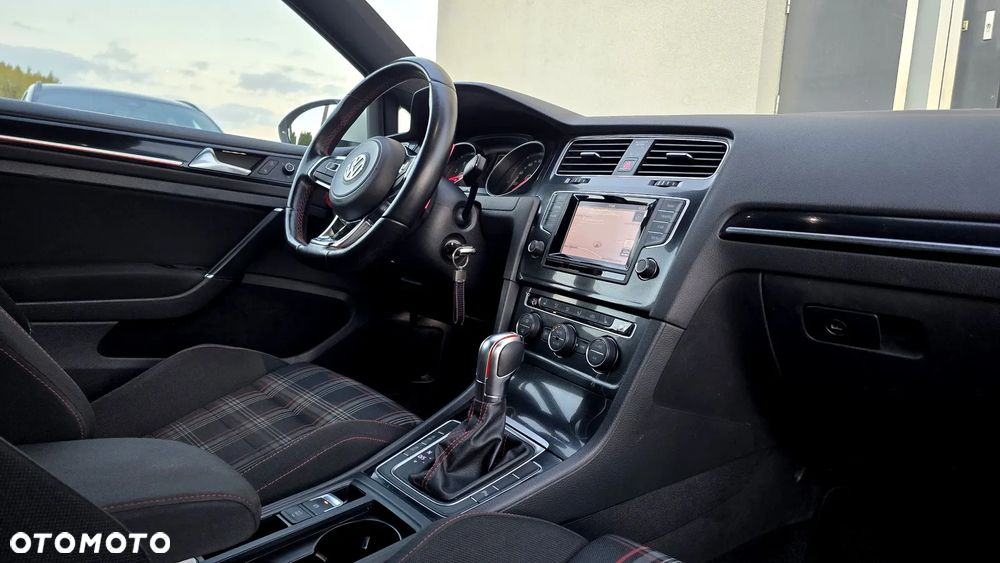 Volkswagen Golf 2.0 TSI BMT GTI DSG - 26