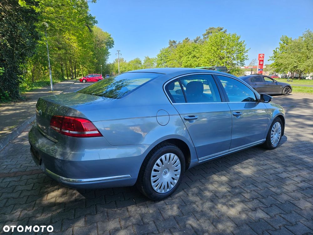 Volkswagen Passat 1.8 TSI Comfortline - 12
