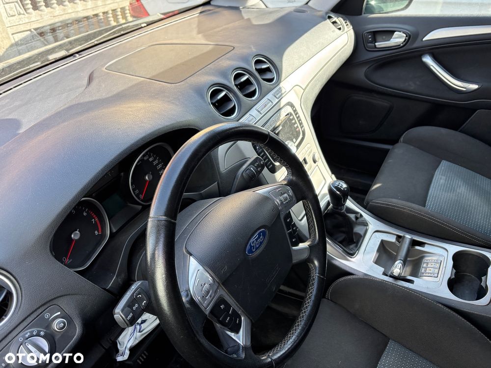Ford S-Max - 7