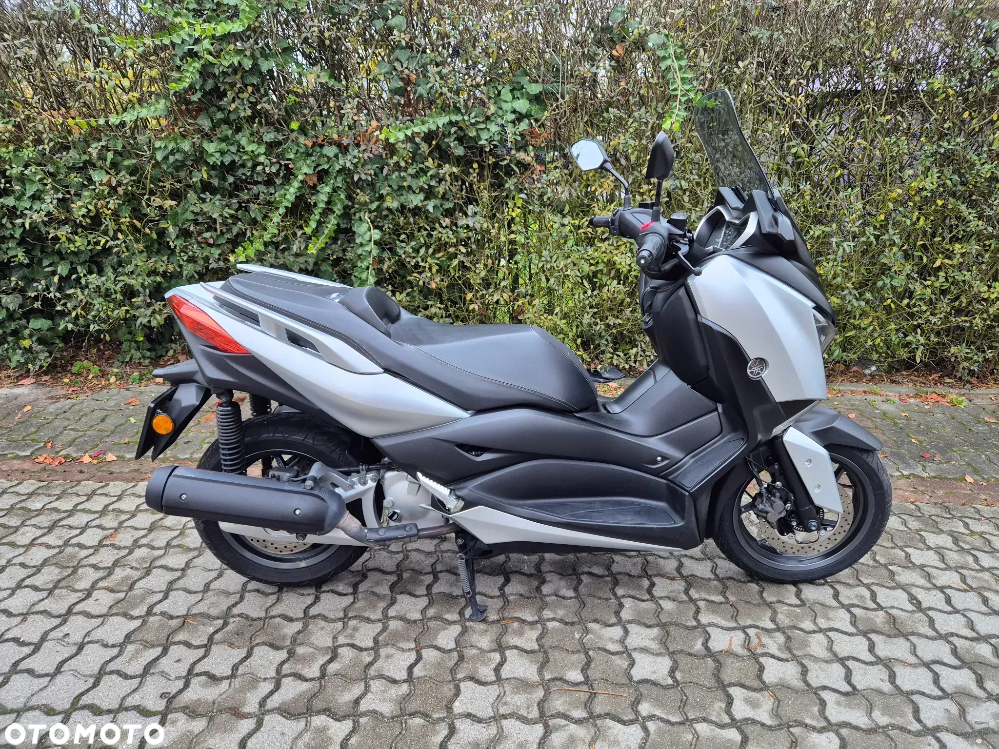 Yamaha X-max - 8