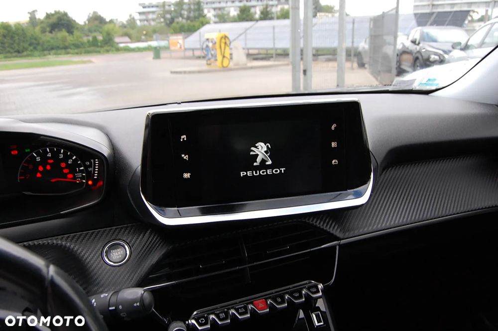 Peugeot 2008 PureTech 130 EAT8 Allure - 9