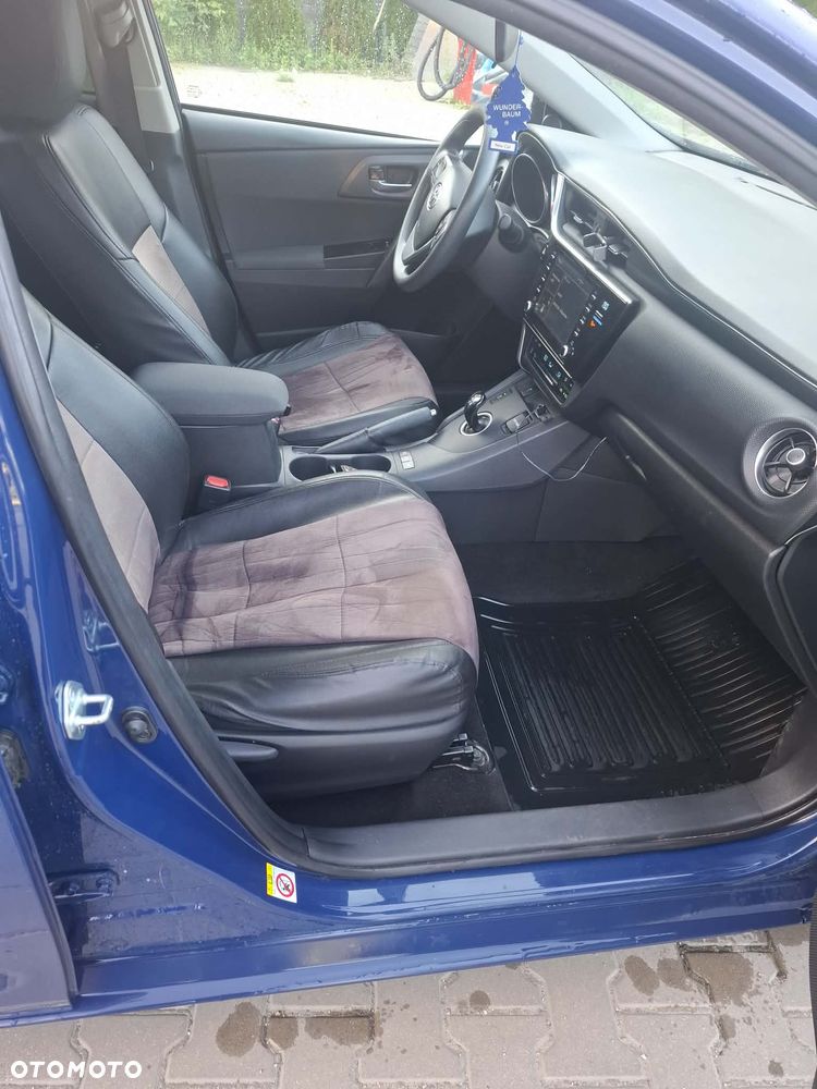 Toyota Auris - 4