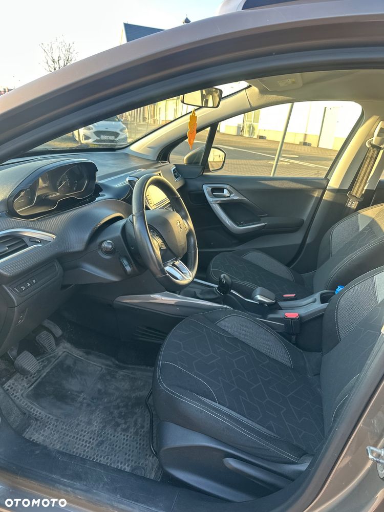 Peugeot 2008 1.2 Pure Tech Crossway S&S - 11