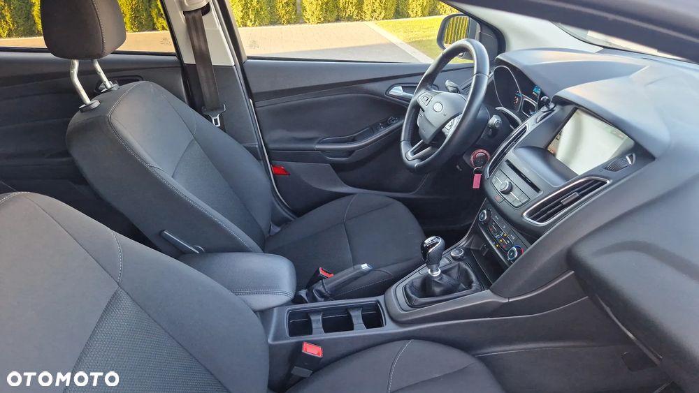 Ford Focus 1.5 TDCi DPF Start-Stopp-System Titanium - 16