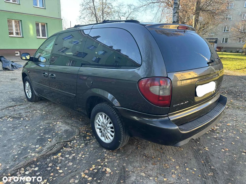 Chrysler Grand Voyager - 10