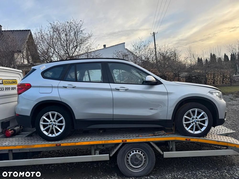 BMW X1 xDrive18d Sport Line - 1