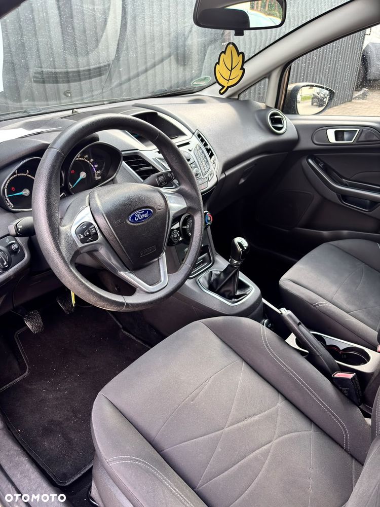 Ford Fiesta 1.25 Ghia - 18