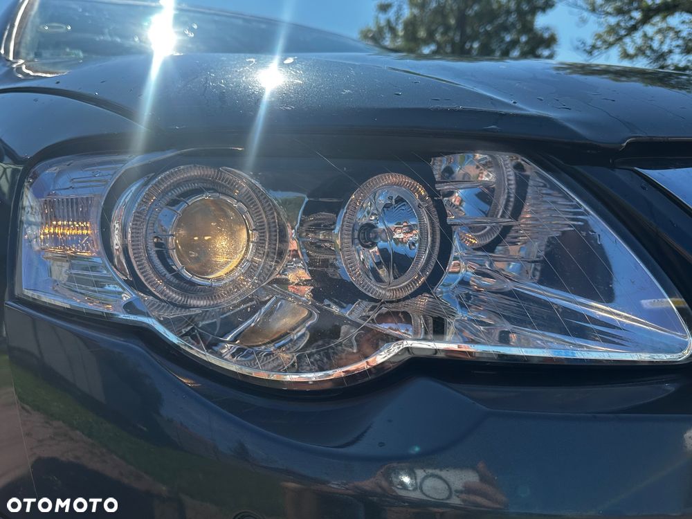 Volkswagen Passat - 12