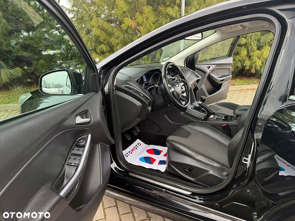 Ford Focus 1.6 EcoBoost Titanium - 16