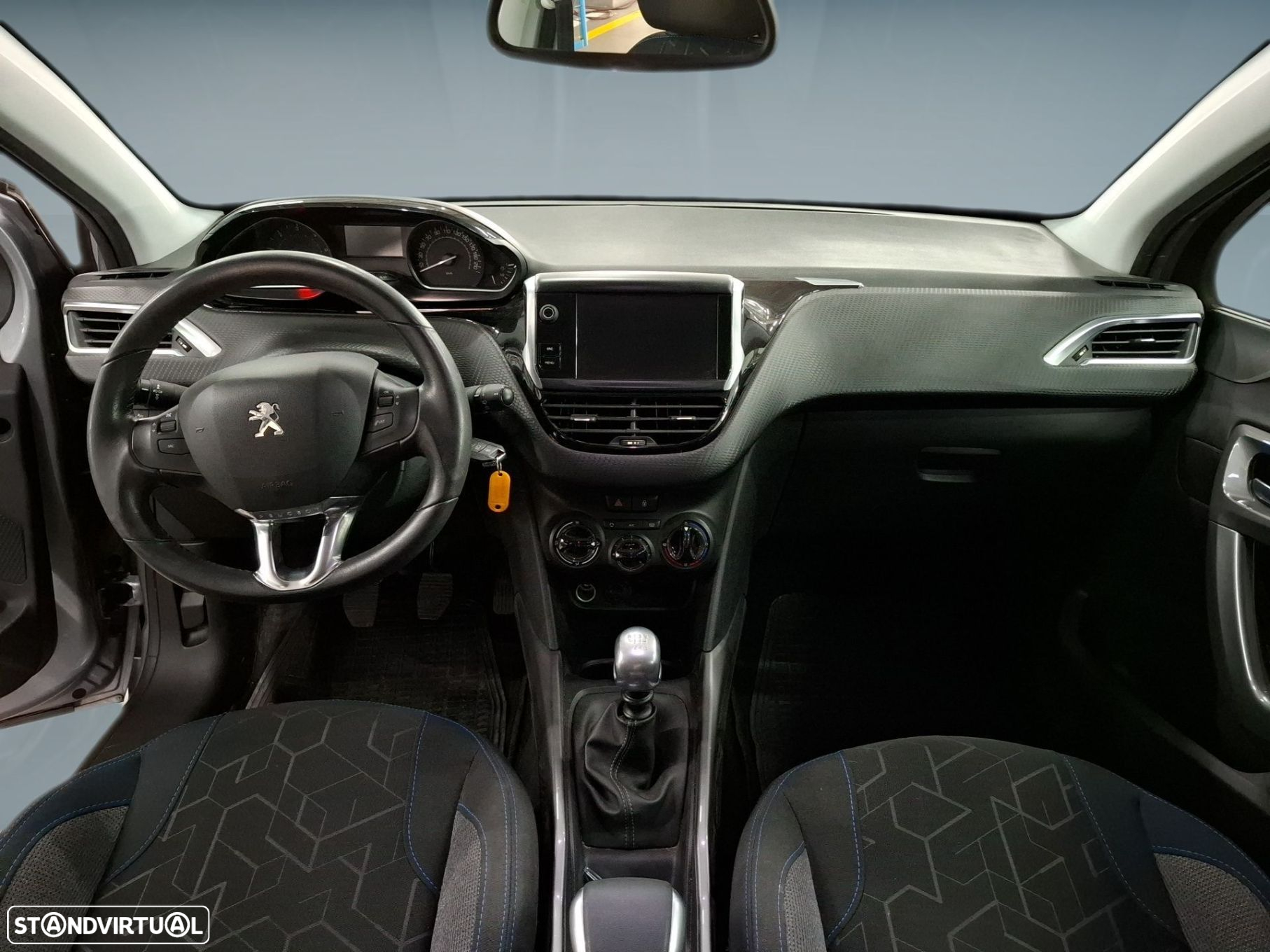 Peugeot 2008 1.6 BlueHDi Style - 12