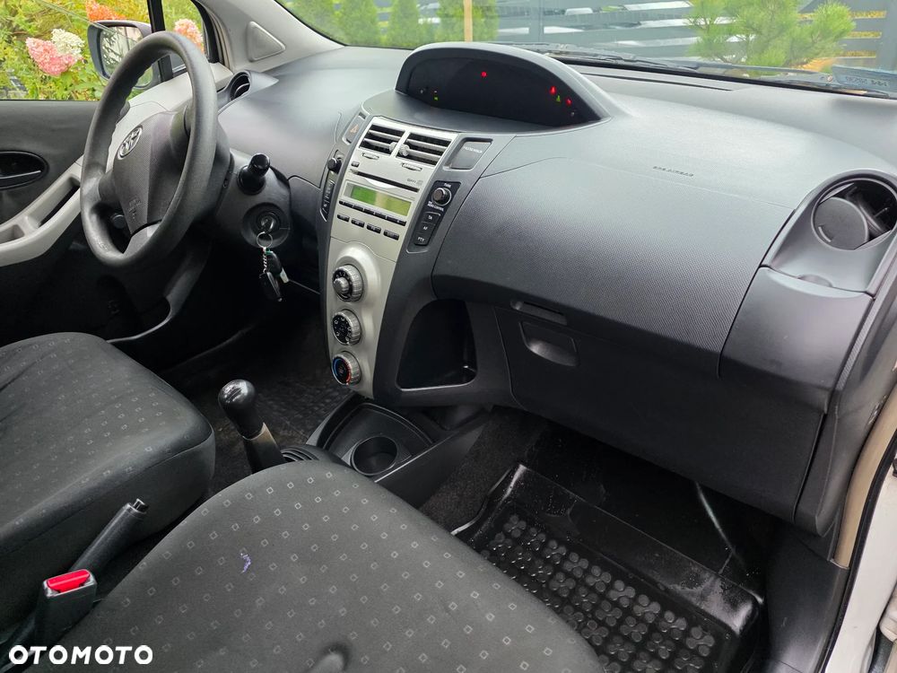 Toyota Yaris 2006 photo 5