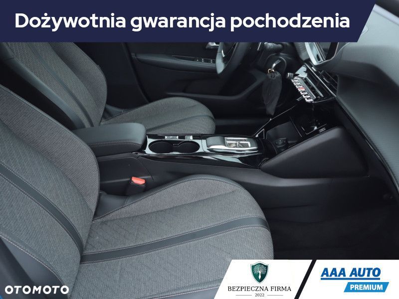 Peugeot 208 - 11