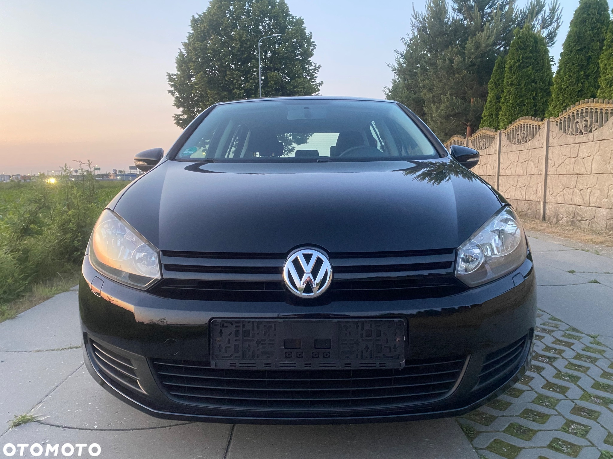 Volkswagen Golf - 2