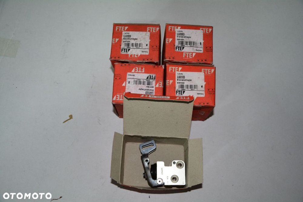 Audi 80 / Skoda Octavia Korektor siły hamowania - 1