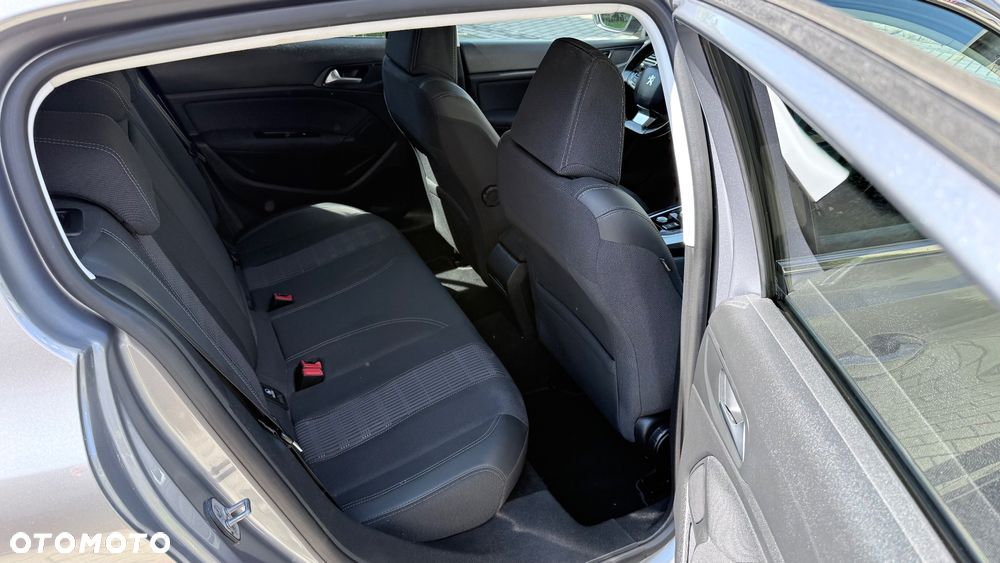 Peugeot 308 BlueHDi 130 EAT8 Stop & Start Allure - 12