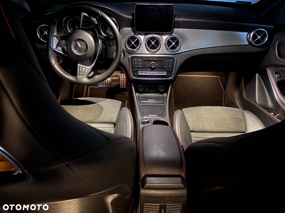 Mercedes-Benz GLA 200 7G-DCT AMG Line - 8