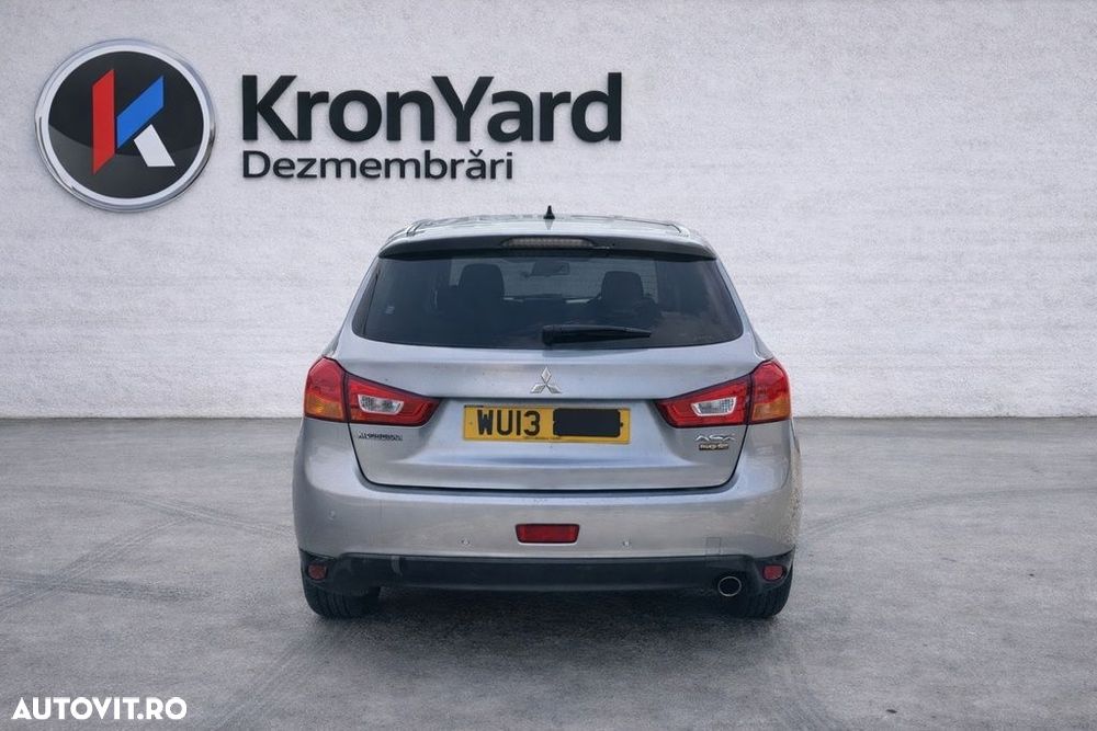 Far Dreapta Mitsubishi ASX Facelift 2012 2012 - 2016 SUV 4 Usi (1338) Cu lupă - 3