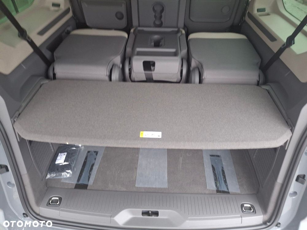 Volkswagen Multivan - 25