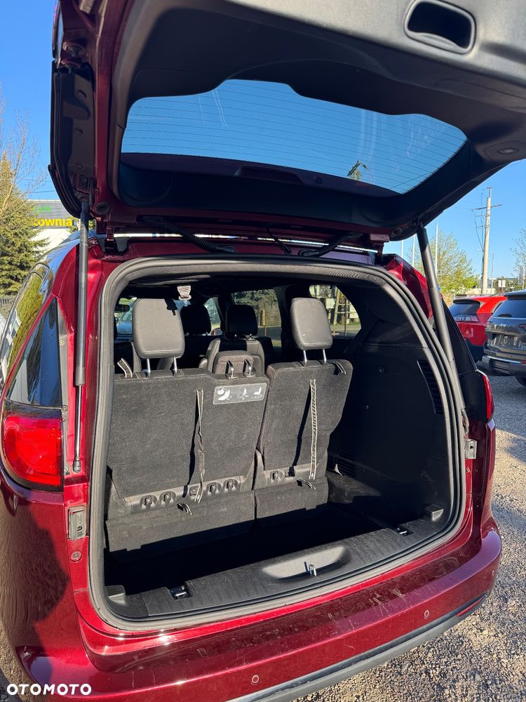 Chrysler Pacifica - 24