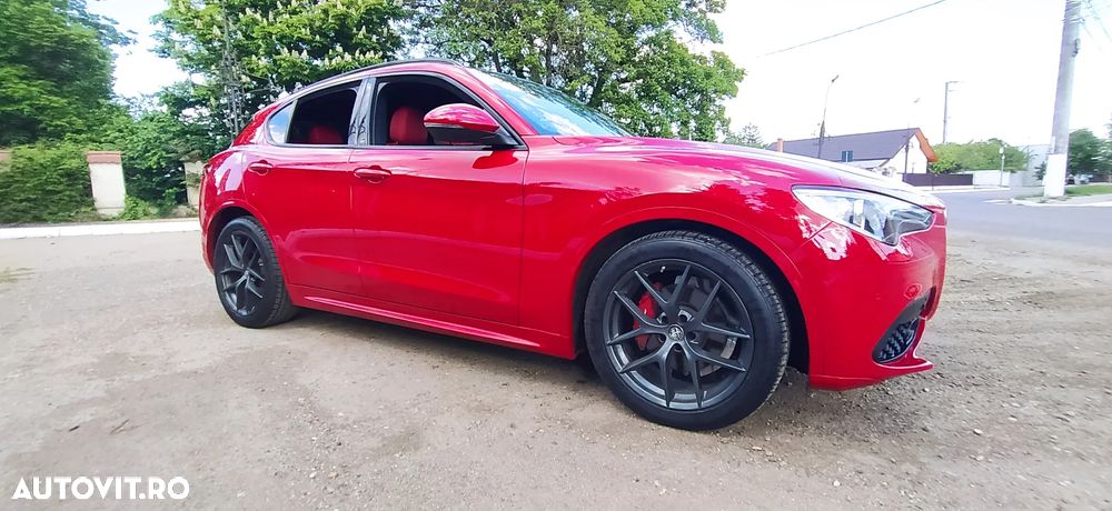 Alfa Romeo Stelvio 2.0 Turbo 16V AT8-Q4 Ti - 20