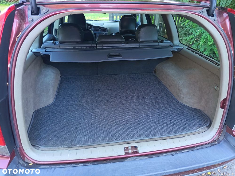Volvo V70 2.4 - 6