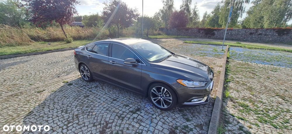 Ford Fusion - 1