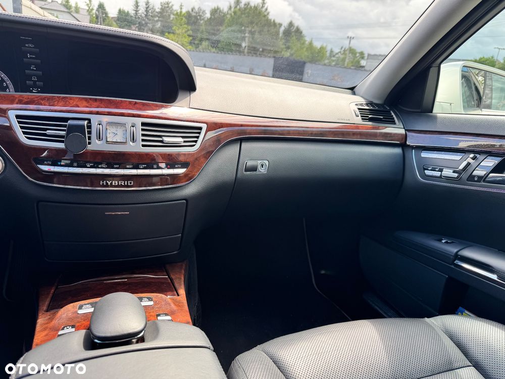 Mercedes-Benz Klasa S 400 HYBRID L - 27