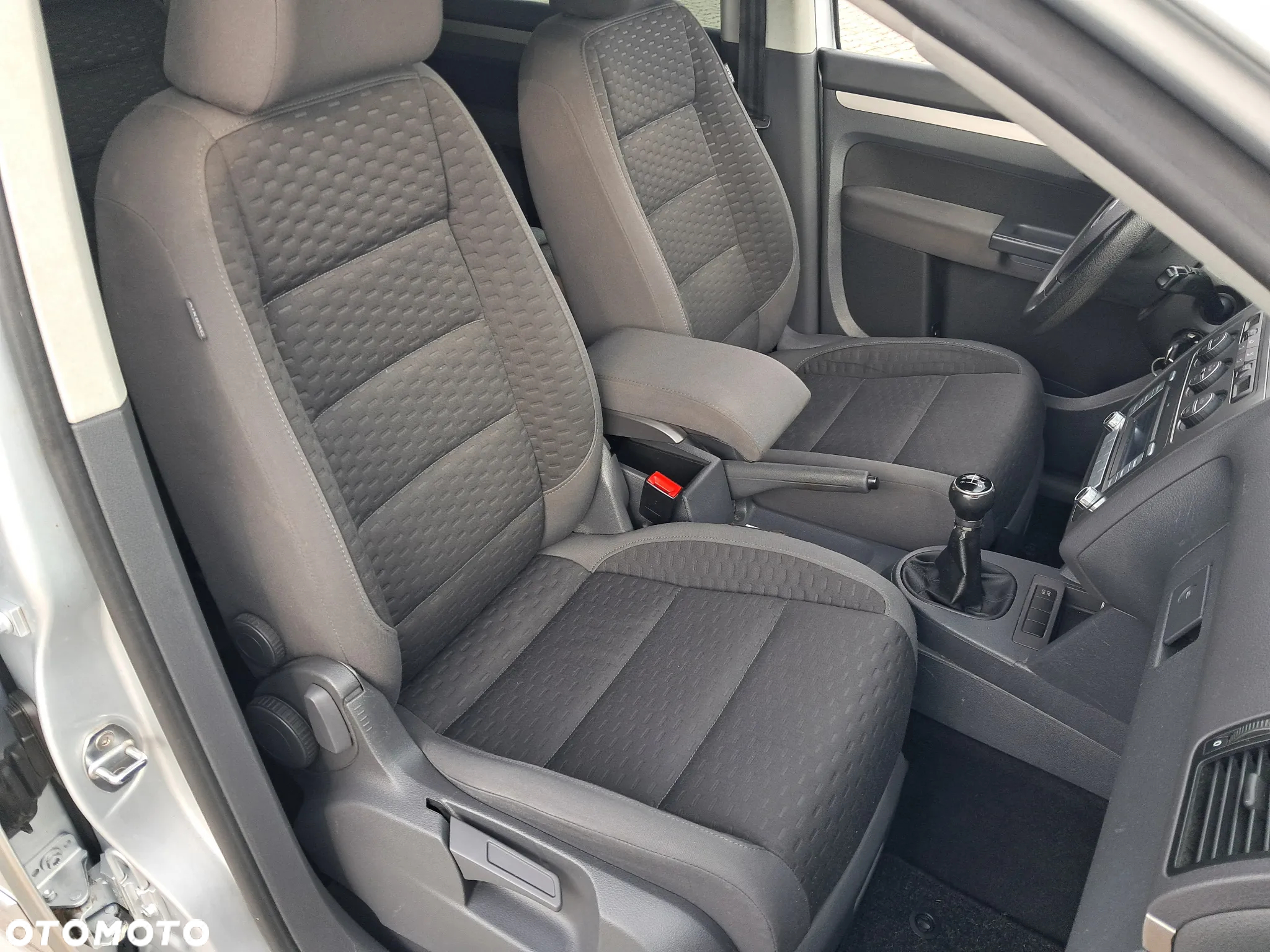 Volkswagen Touran 1.9 TDI DPF Highline - 21