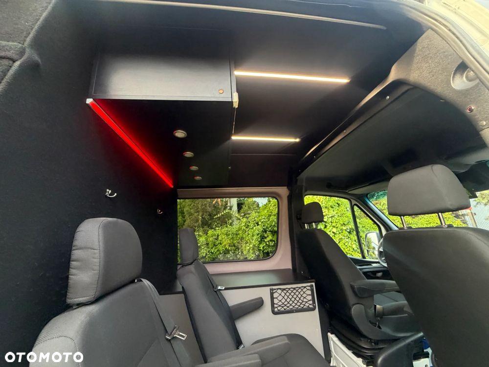 Mercedes-Benz SPRINTER - 30