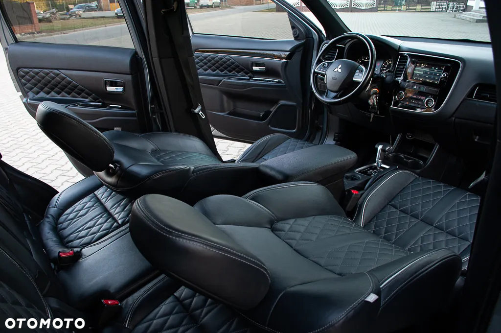 Mitsubishi Outlander 2.0 2WD CVT Diamant Edition+ - 40