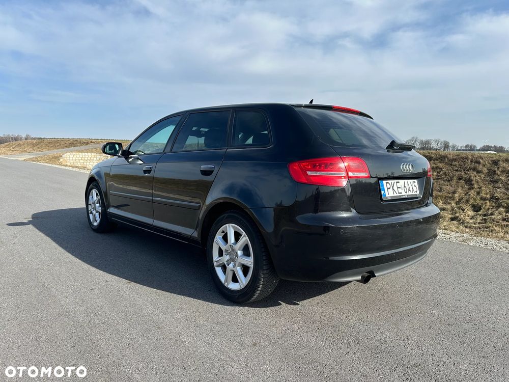 Audi A3 Sportback 1.6 TDI DPF Ambiente S tronic - 6
