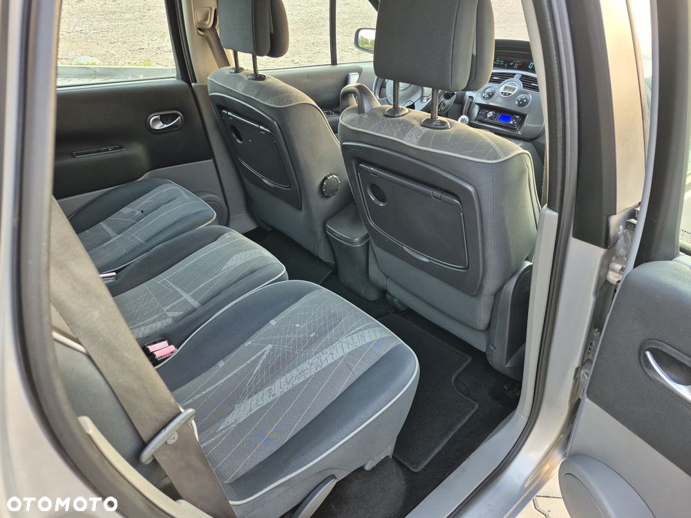 Renault Grand Scenic - 8