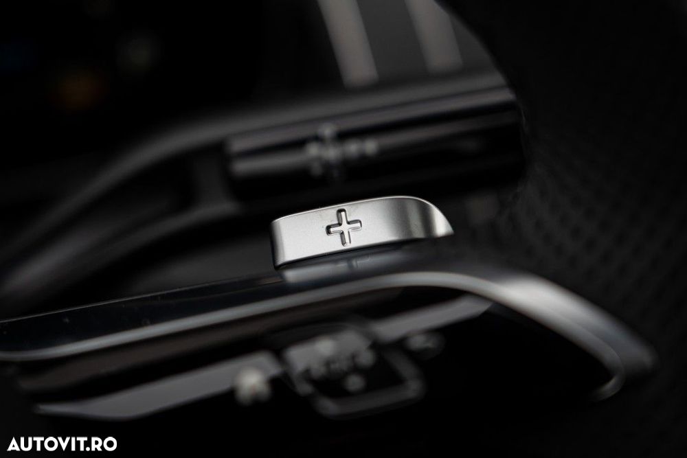 Mercedes-Benz GLC - 27