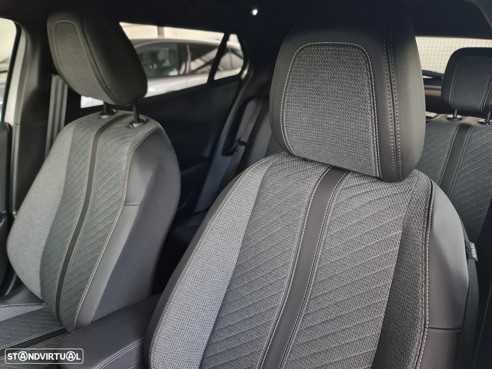 Peugeot 2008 1.2 PureTech Allure Pack - 25