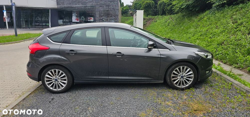 Ford Focus 1.5 EcoBoost Titanium ASS - 4