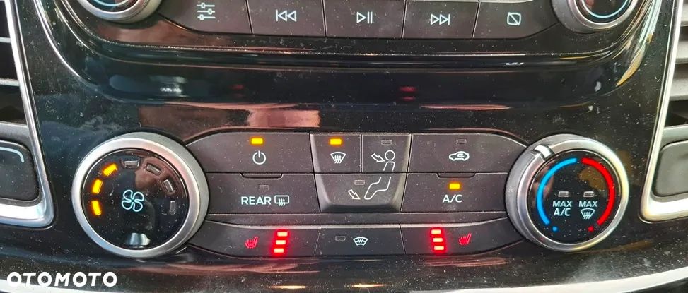 Ford Tourneo Custom 2.0 TDCi L2 Titanium - 18