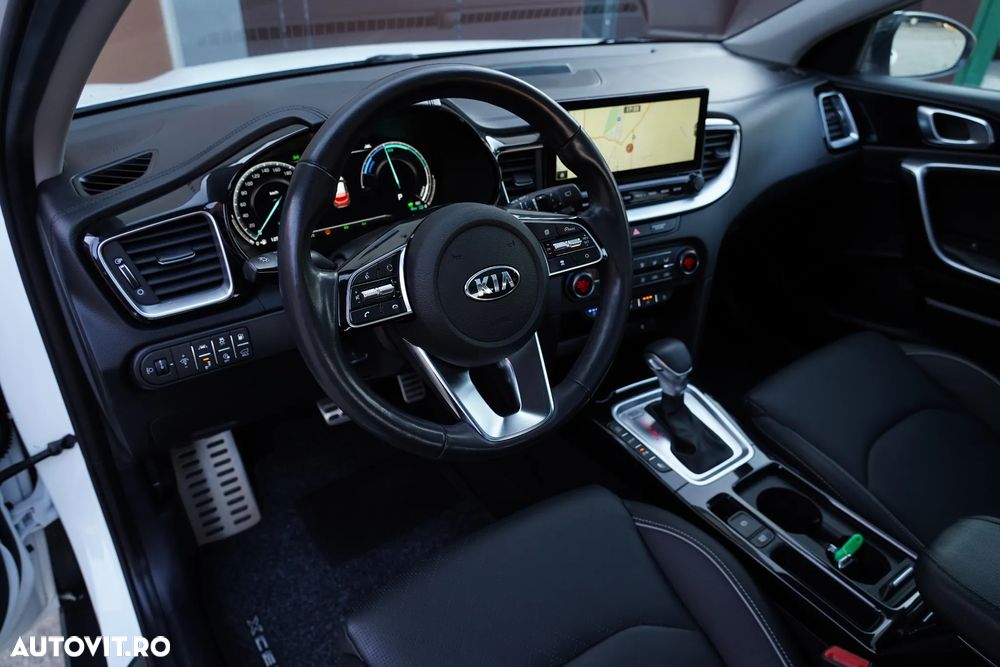 Kia XCeed - 16