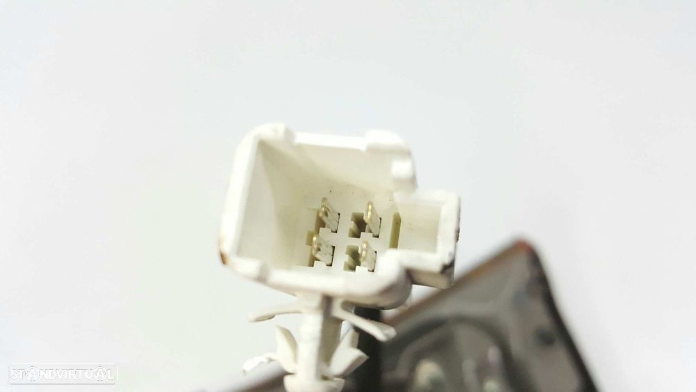 FAROLIM TRASEIRO ESQUERDO LEXUS IS200 (DS2/IS2) 220D - 4