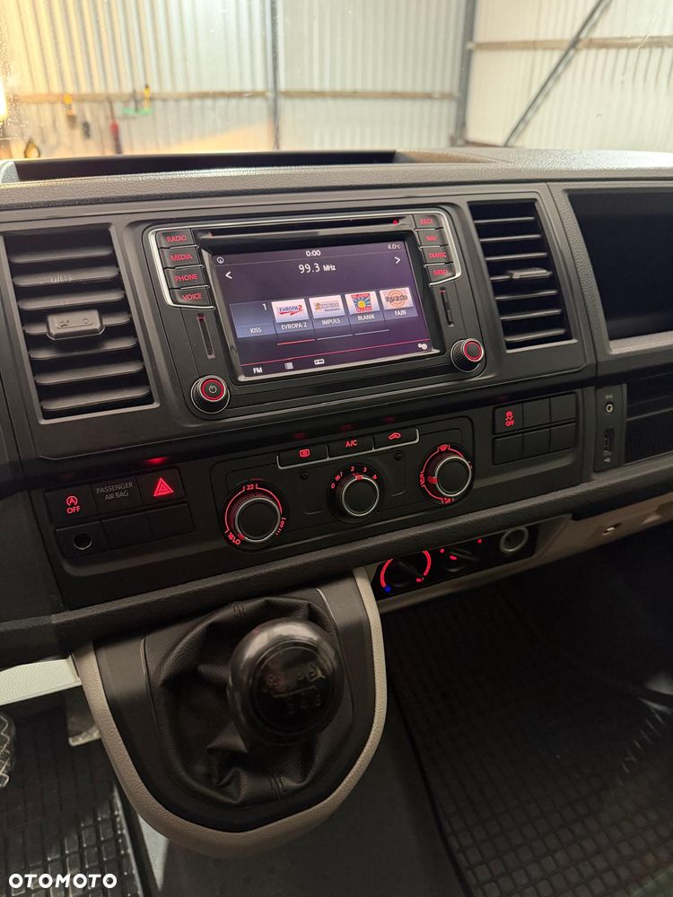 Volkswagen Transporter - 15