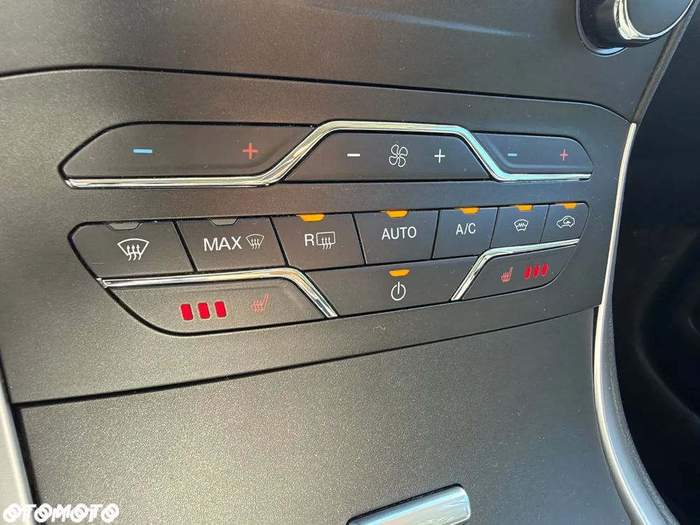 Ford S-Max - 18