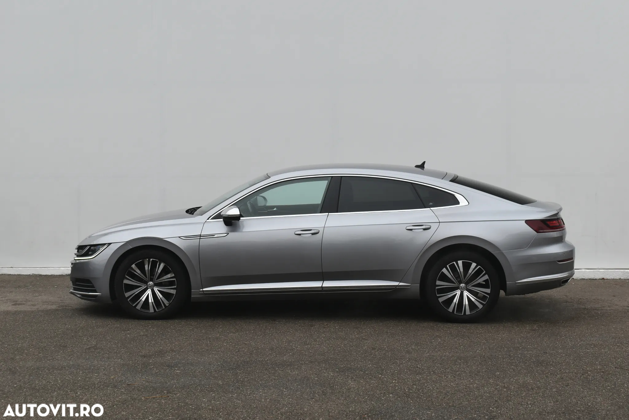 Volkswagen ARTEON 2.0 TDI DSG 4Motion Elegance - 9