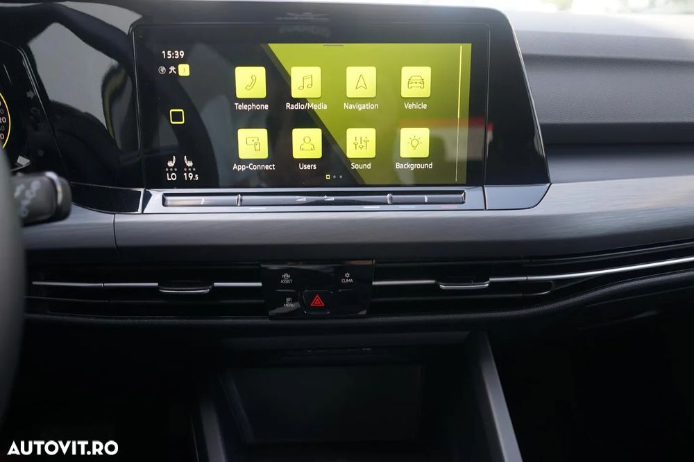 Volkswagen Golf 1.5 eTSI ACT DSG MHEV Style - 12
