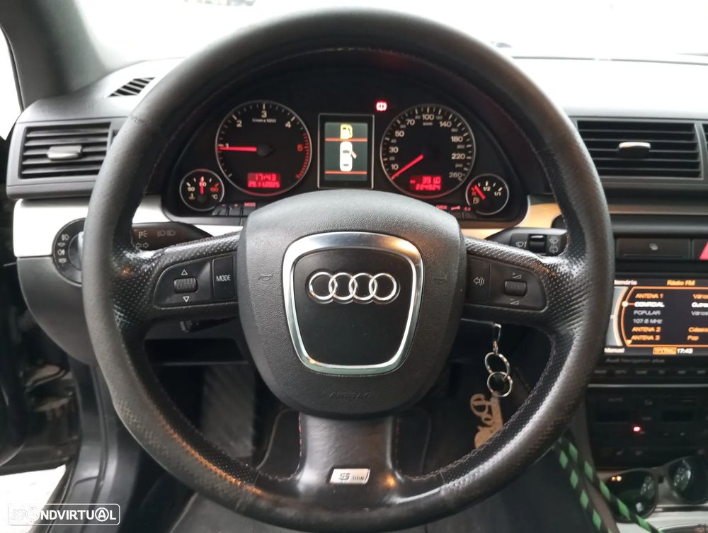 Audi A4 Avant 2.0 TDI S-line - 22
