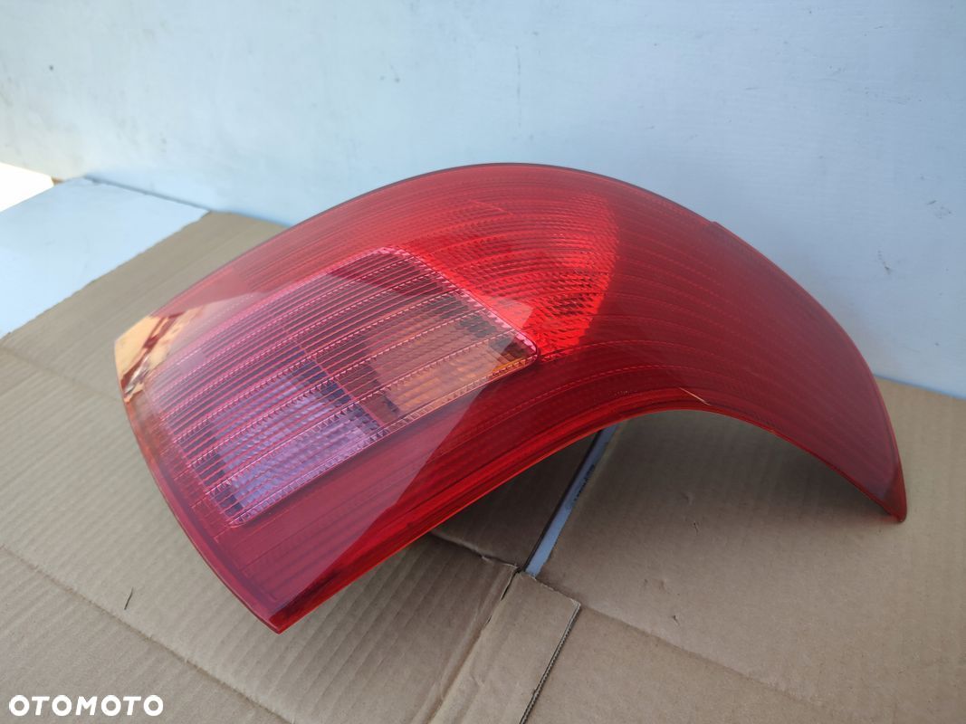 Lampa prawy tył SUZUKI SWIFT IV MK6 04-10 EUROPA - 1