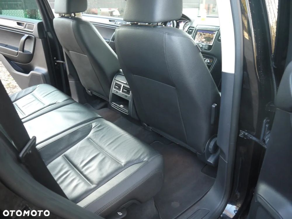 Volkswagen Touareg 3.0 V6 TDI BMT - 9