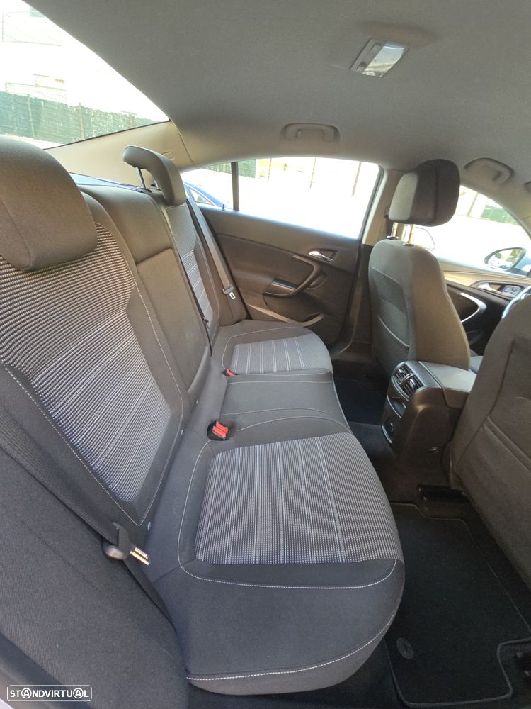 Opel Insignia 1.6 CDTI executive S/S - 29