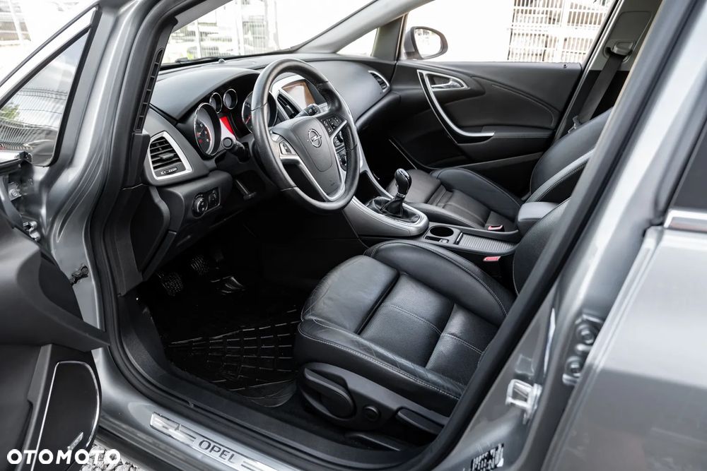 Opel Astra 1.6 Turbo Sport - 15