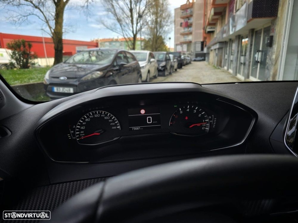 Peugeot 208 1.2 PureTech Active - 18