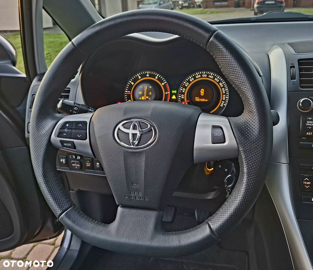 Toyota Auris 1.33 VVT-i Terra - 23